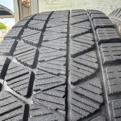 バリ山　BRIDGESTONE ブリジストン　DM-V3 225/65R17 スタッドレス　タイヤ　2020年製　17インチ　ヴァンガード　ハリアーなどの画像