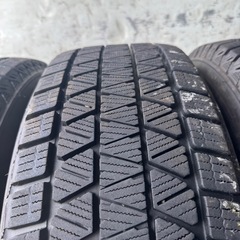 バリ山　BRIDGESTONE ブリヂストン　ブリジストン　DM-V3 225/65R17 スタッドレス　タイヤ　2020年製　ハリアー　ヴァンガード　などの画像
