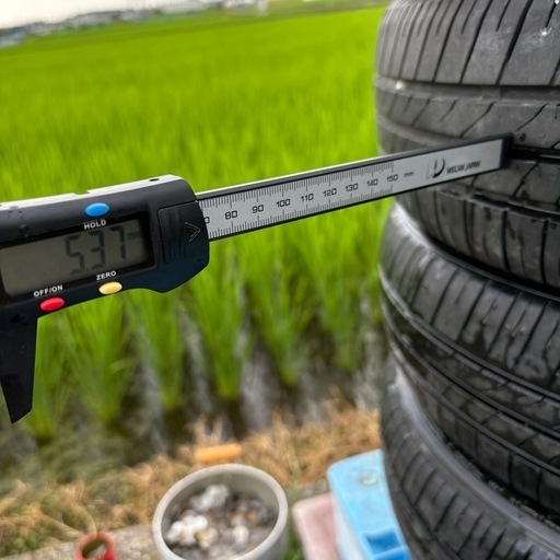 155/65R14 バリ山　タイヤ　軽自動車