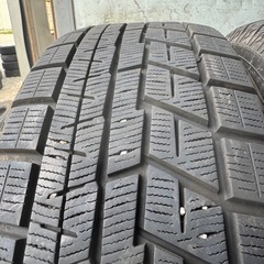 バリ山　YOKOHAMA ヨコハマ　IG60 215/60R16 スタッドレス　タイヤ　2022年製　16インチ　ヴェゼル　エスティマ　の画像