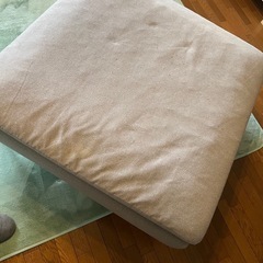 オットマン　IKEA ソーデルハムンの画像