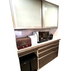 引渡し先決まりました。食器棚の画像