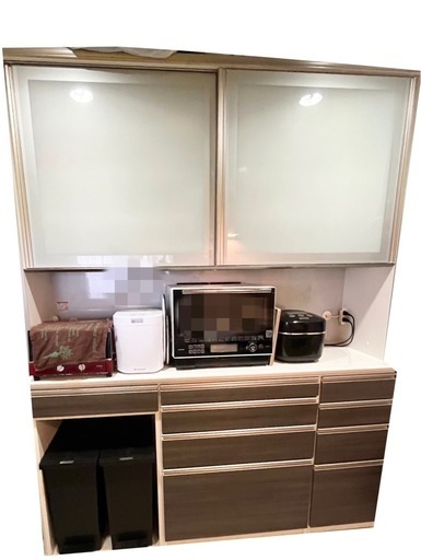 引渡し先決まりました。食器棚