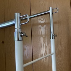 ハンガーラック　高さ調整可能
　　の画像