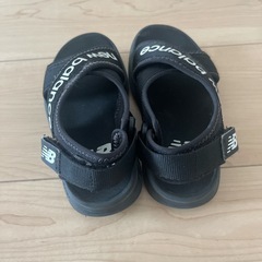 new balance　ニューバランス　17cm キッズサンダルの画像