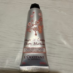L'OCCITANEハンドクリームの画像