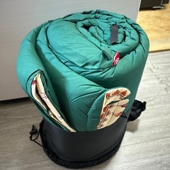 Coleman 寝袋 収納袋付き 黒の画像