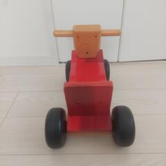 木の車の画像