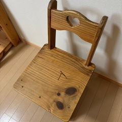 カントリー風中古チェア学習椅子の画像