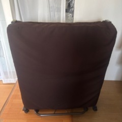 折りたたみベッドの画像