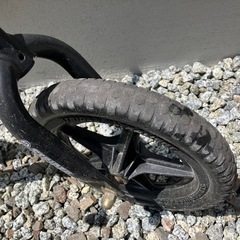 ストライダー、箱付きの画像