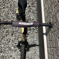 ストライダー、箱付きの画像