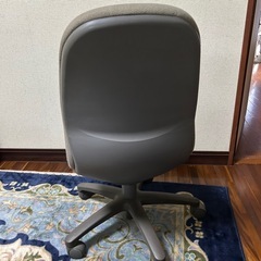 キャスター付き椅子　オフィスチェアの画像