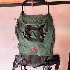 フレーム付き登山用バックパック（REI Trekker Wond...