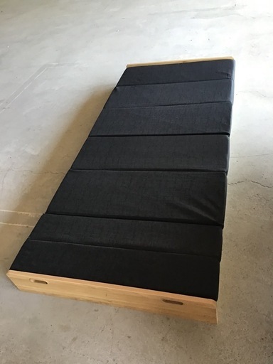 ●販売終了●☀️現金支払持ち帰り特価☀️3way折りたたみベッド　アコーデオンクラフトベッド　ペーパーベッド　簡易ベッド 中古品