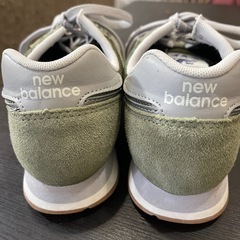 ニューバランス レディース スニーカーの画像