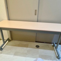 テーブル