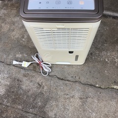 NO：3735コンプレッサ➖式除湿機‼️2019製超お買い得品❣️の画像