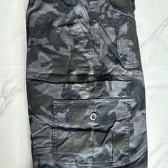 新品未使用　メンズ カーゴ ショート ハーフ パンツ 短パン 黒迷彩 カモフラ XLの画像