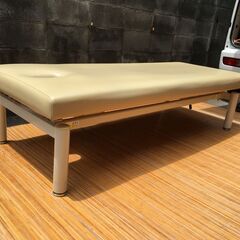 【マッサージベッド】180×70 Takada ハイロー 手動昇降 有孔 高田ベッド 整体院 整骨院 施術 エステの画像