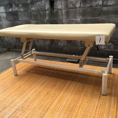 【マッサージベッド】180×70 Takada ハイロー 手動昇降 有孔 高田ベッド 整体院 整骨院 施術 エステの画像
