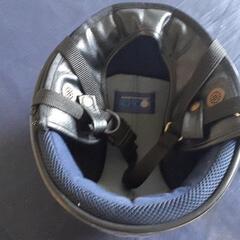 小さなヘルメットの画像