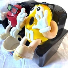 M&M's チョコレートディスペンサー 3Dムービー カウチ 黒限定レアカラー
の画像