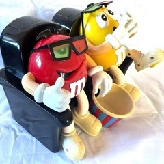 M&M's チョコレートディスペンサー 3Dムービー カウチ 黒限定レアカラー
の画像