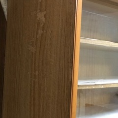 木製キャビネット 食器棚　ガラス扉付きの画像