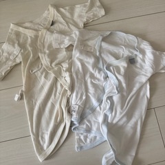 【無料】赤ちゃん 新生児用 肌着 ボディスーツ 計8着の画像