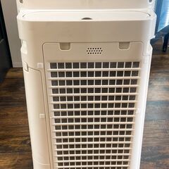 美品 SHARP シャープ 加湿空気清浄機 KC-G50-W プラズマクラスターの画像