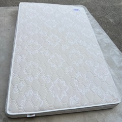 お買い得‼️【マニフレックス】セミダブルマットレスMaterasso S- Model II MX60🟡の画像