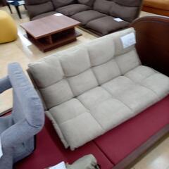 リユースのサカイ太田店★ジモティ割あり★  ローソファー ベージュ H45×D47×W110 クリーニング済み OJ9909の画像