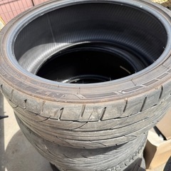 235/35R19 夏タイヤ
の画像