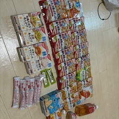 ベビーフード、ミルクなど詰め合わせ