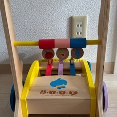 ベビー　おもちゃ　押し車　の画像