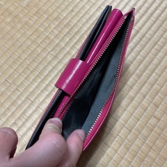 ピンクのお財布の画像
