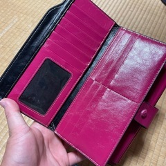 ピンクのお財布の画像