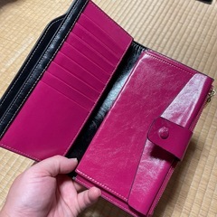 ピンクのお財布の画像