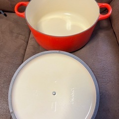 ル・クルーゼ　ココット・ロンド　22cm　チェリーレッドの画像