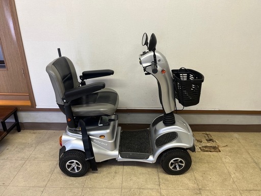 フランスベッド　リハテック　電動車椅子