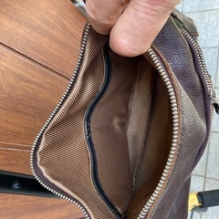 タケオキクチ　高級なめし革の画像