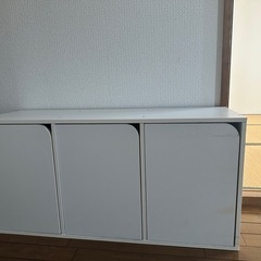 【無料】ホワイト収納棚（4個セット）重ねて使用可能／一部扉に不具合あり
