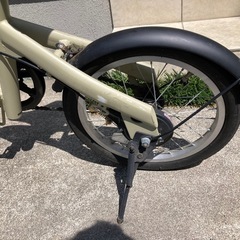 折り畳み自転車の画像