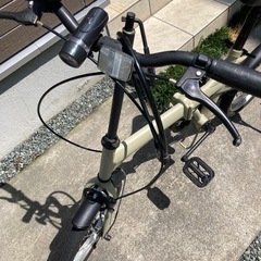 折り畳み自転車の画像