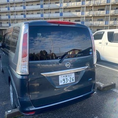 日産セレナの画像