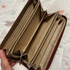 ピンクの可愛い長財布の画像