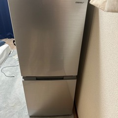 【急いでます😥】SHARP 冷蔵庫2ドアタイプ一人暮らし用シルバーの画像