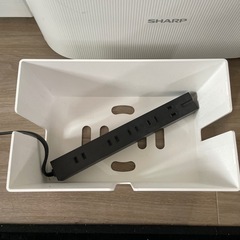 バッファロー Buffalo ケーブルボックス　電源タップ&ケーブル収容 Sサイズ ホワイト BSTB01SWH の画像