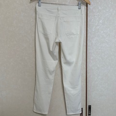 UNIQLOスキニーデニム白レディースMの画像
